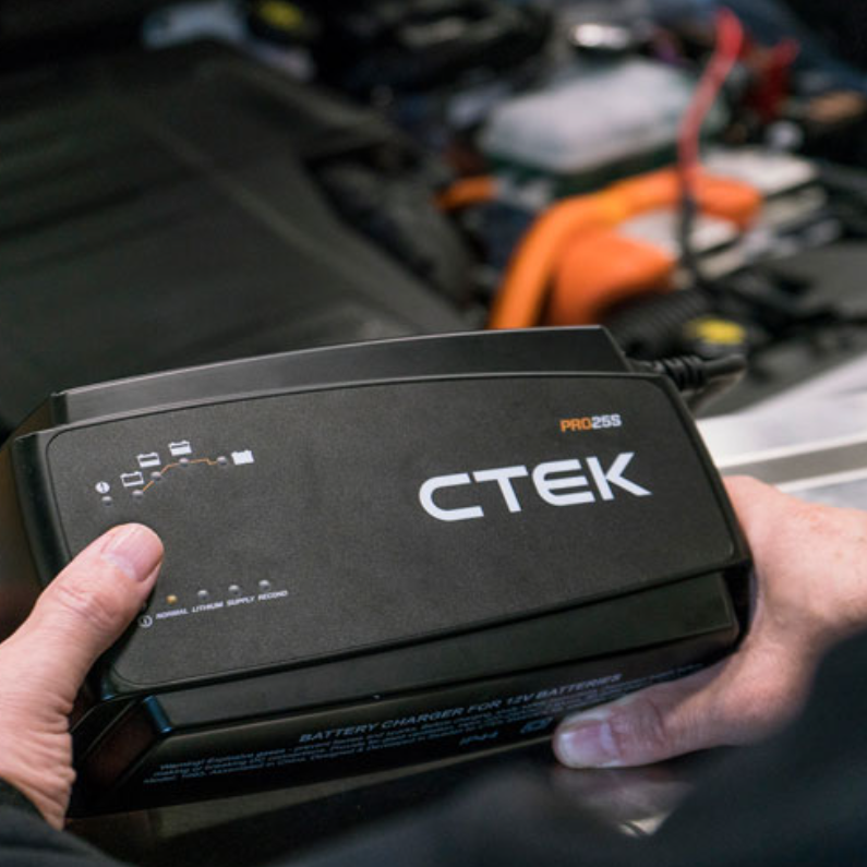 CTEK Pro 25s