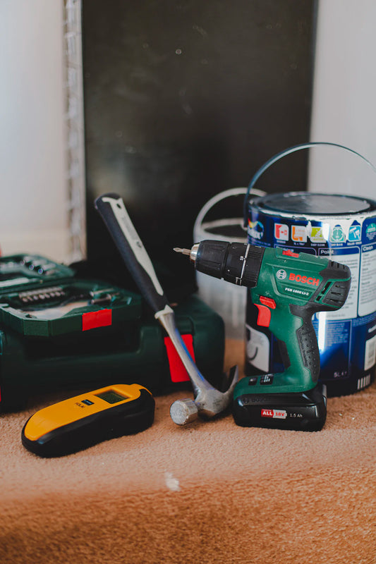 Choosing Between Manual and Power Tools for Your Projects