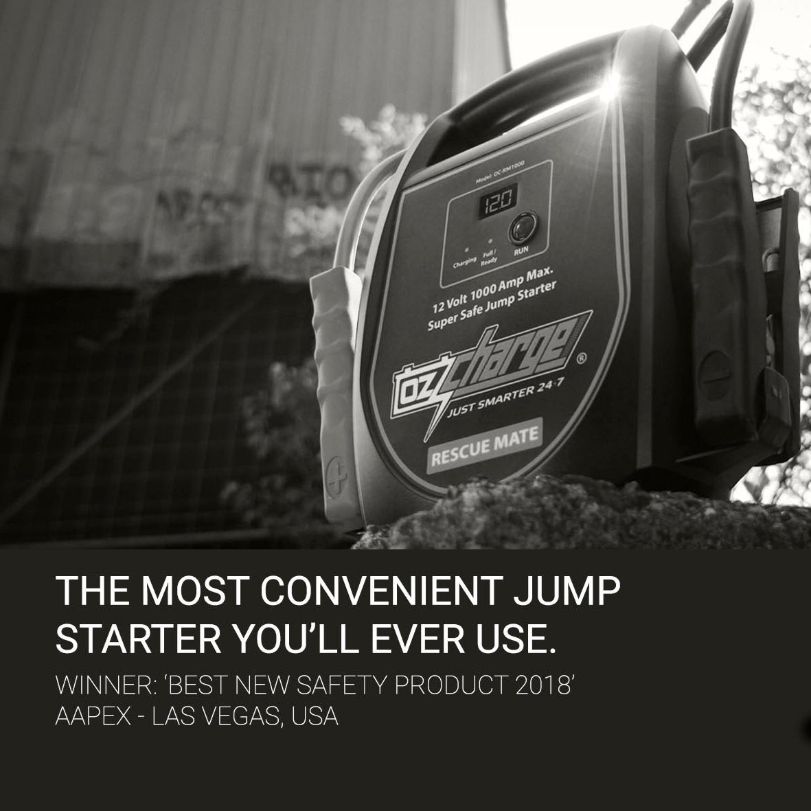 OzCharge RM 1000 supercapacitor jump starter side view — 1000A portable emergency car starter for Indian drivers